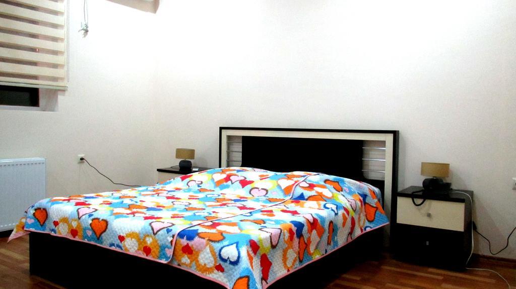 Max Comfort Hotel Kutaisi Exteriör bild