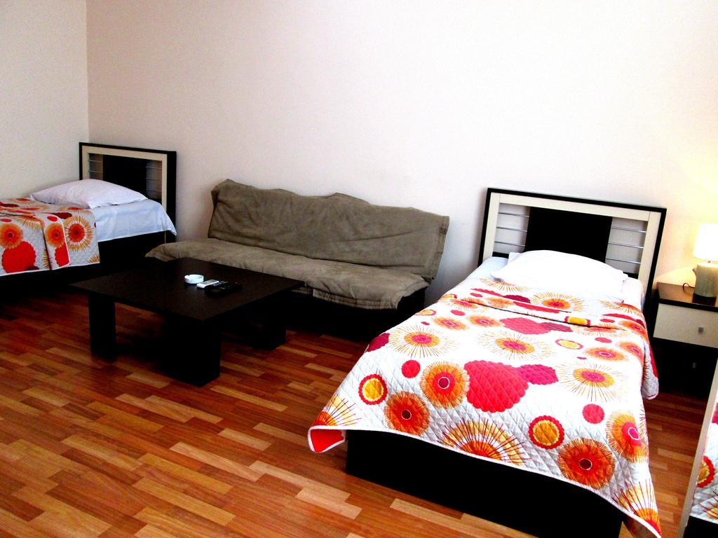 Max Comfort Hotel Kutaisi Exteriör bild